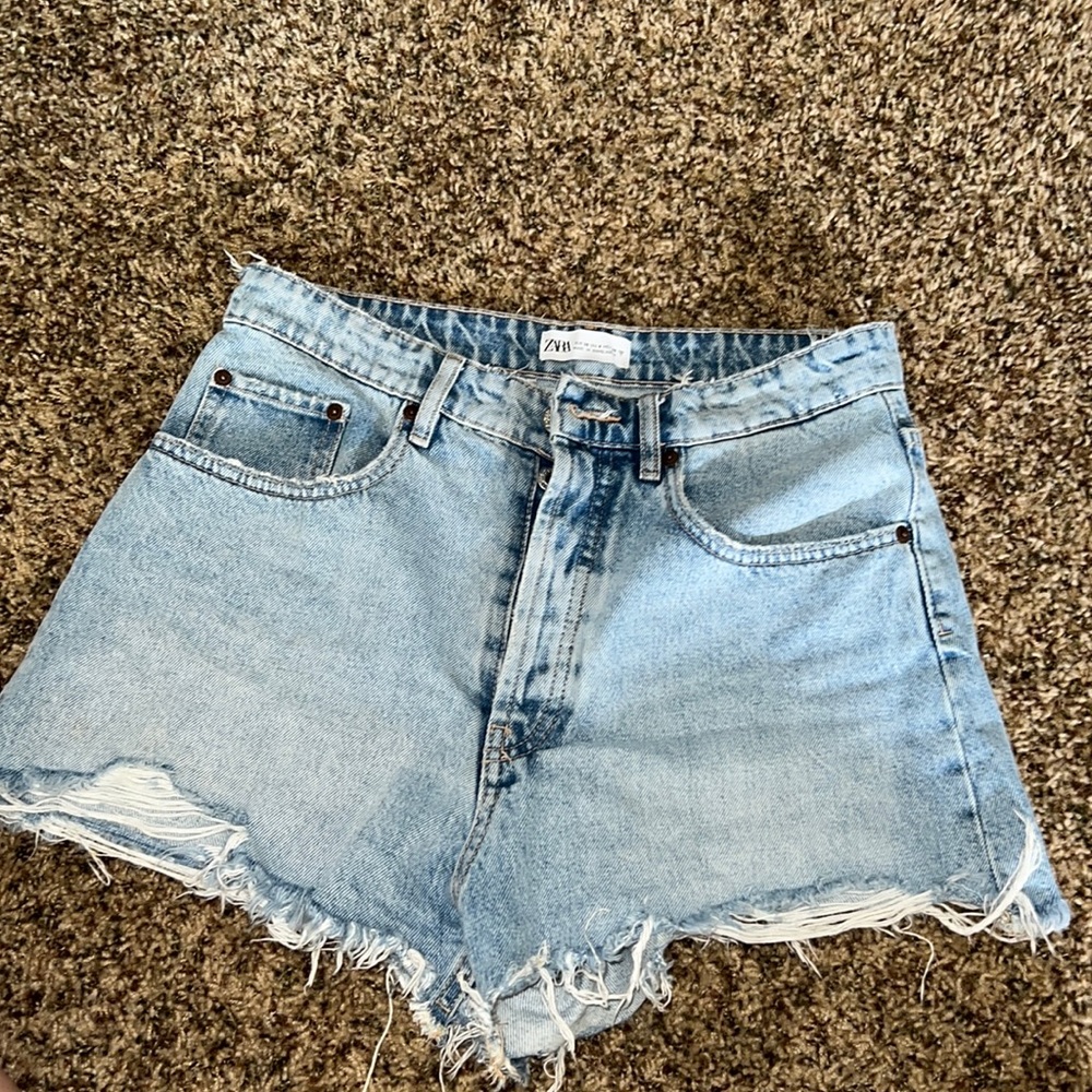 Size 6 Zara Shorts